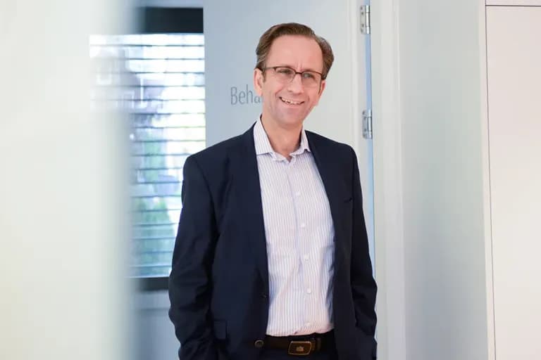 Dr. med. Arne Langer, Facharzt FMH für Augenheilkunde