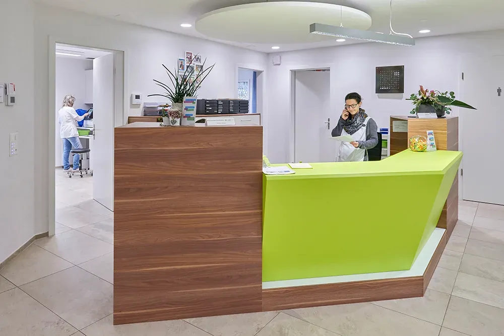 Patienten-Empfang in der Oelepraxis Ärztezentrum Attiswil-Wiedlisbach