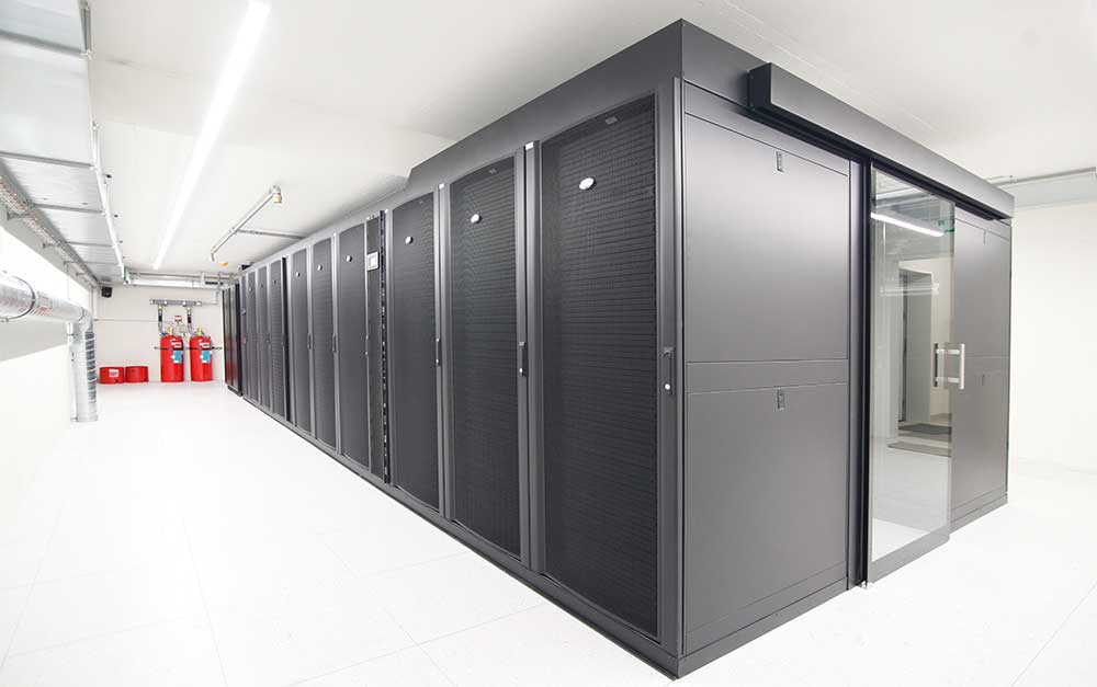Serverraum in firmeneigenem Rechenzentrum der Vitodata AG in der Schweiz